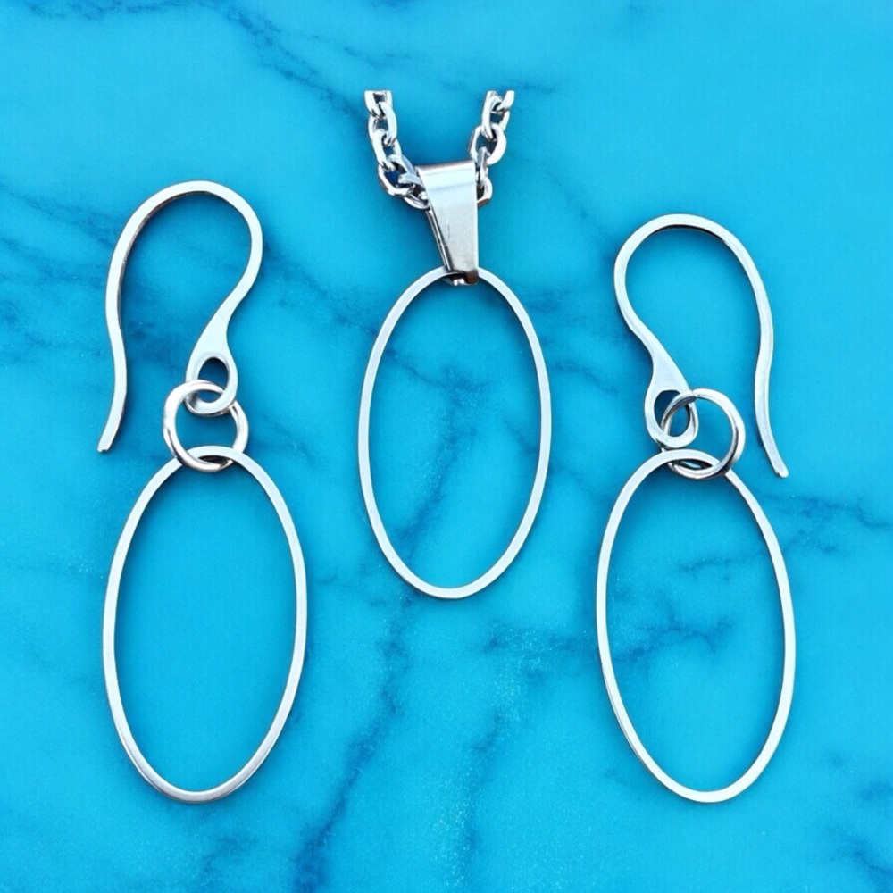 🆕 Oval Shaped Necklace and Earrings Set Stainless Steel